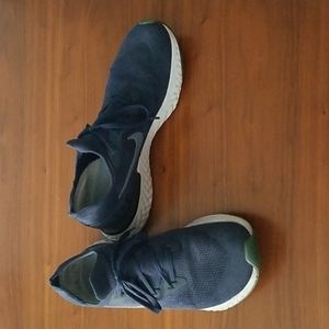 Nike Epic React Flyknit Shoes men's size 10.5